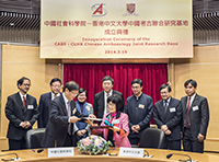 Prof. Zhang Jiang, Vice President of CASS (front row left) and Prof. Fanny Cheung, Pro-Vice-Chancellor of CUHK (front row right) sign the collaboration agreement